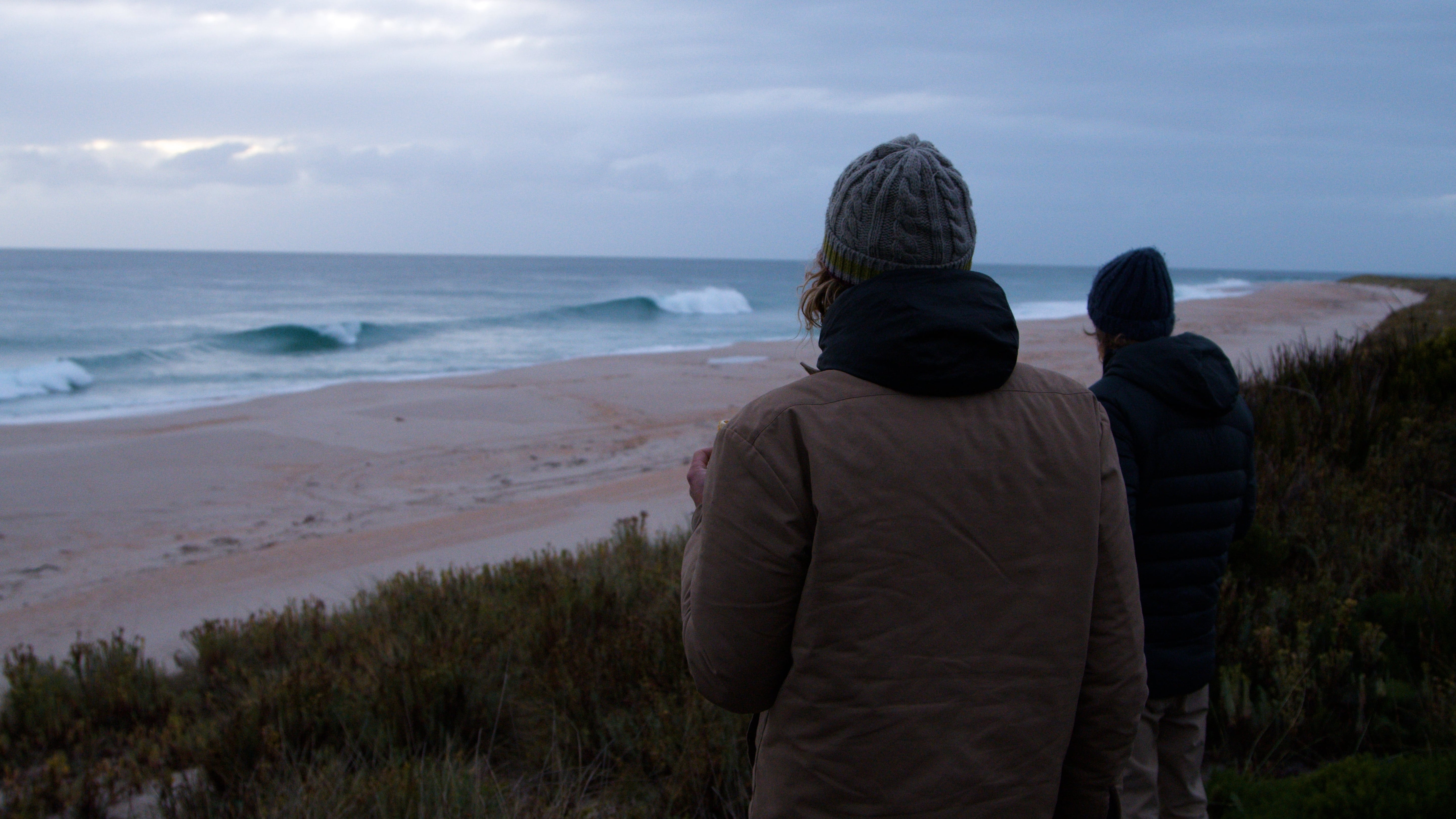Cable Knit Beanie - Navy